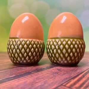 Vintage 1950s Acorn Salt & Pepper Shakers